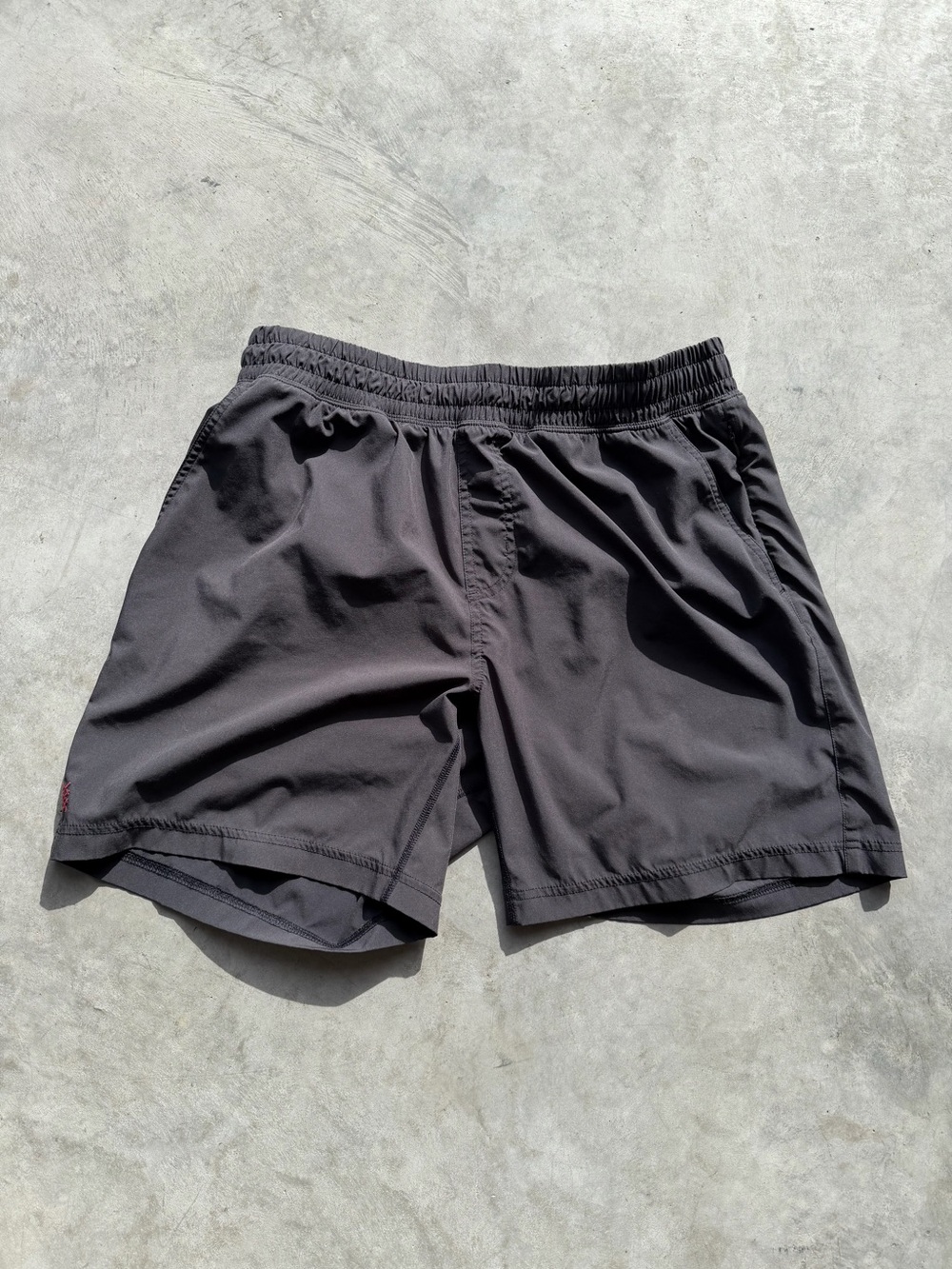 Men’s Large Black Rhone Athletic Shorts 7” Inch Inseam